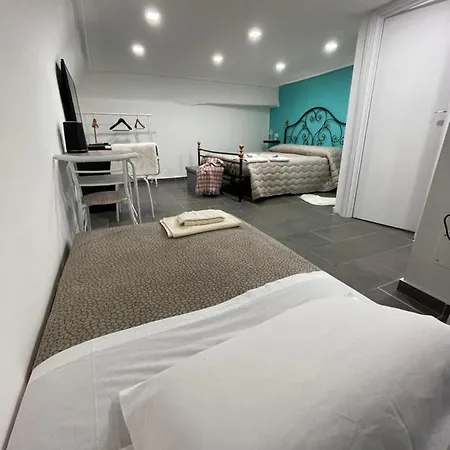 Apartament Holiday Apartament *